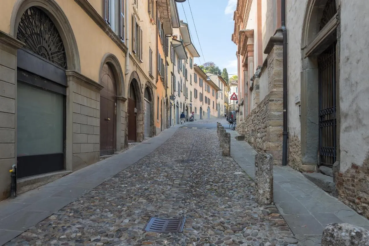 Alessandro82 - Immobili E Soluzioni Rent Bergamo Apartment